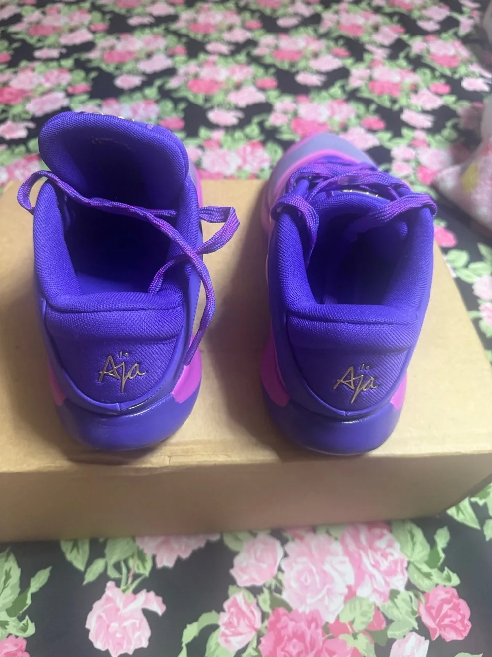 NEW Nike Women's Purple and Pink Athletic Sneakers with Gold Accents